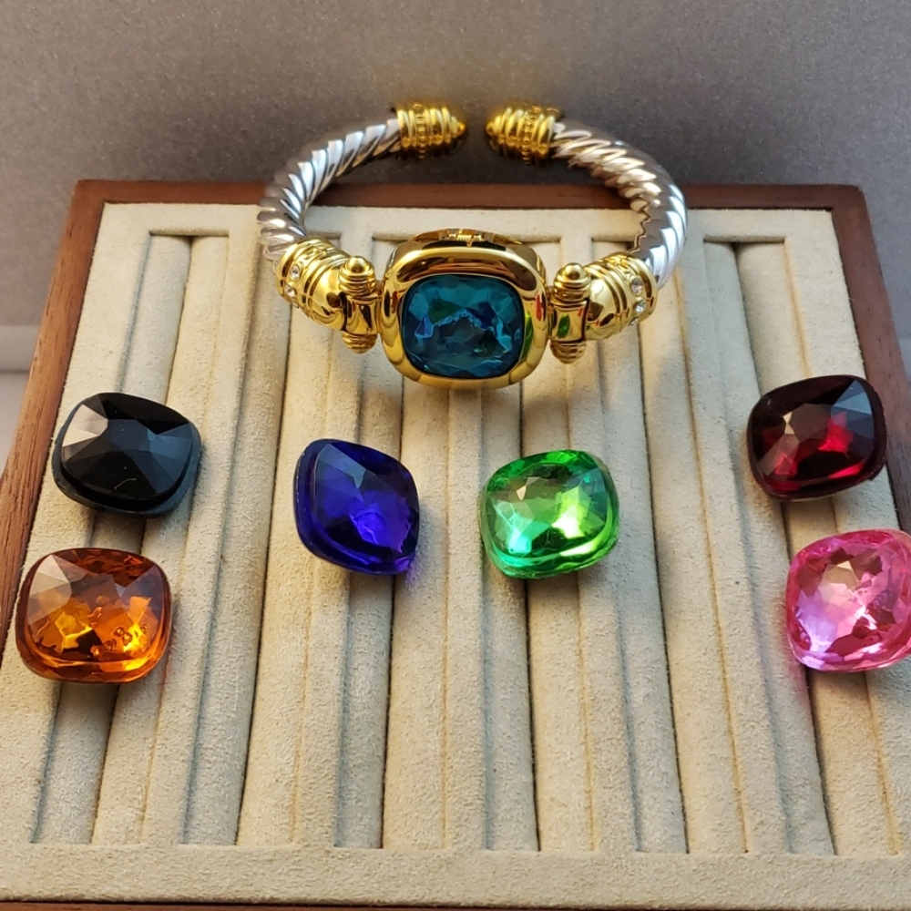 Vintage Joan Rivers XV bracelet